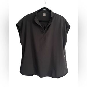 Niaahinn women’s scrub top, size XL